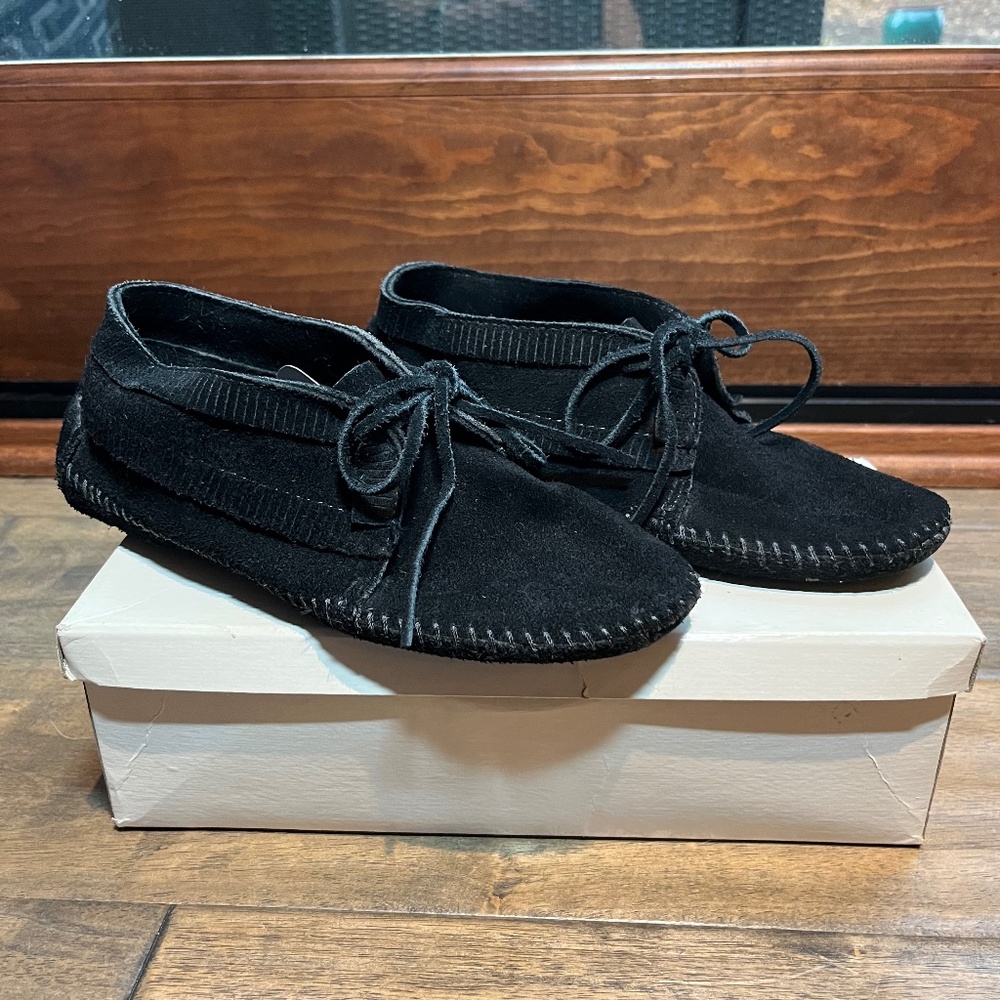 1990s Minnetonka black suede moccasins